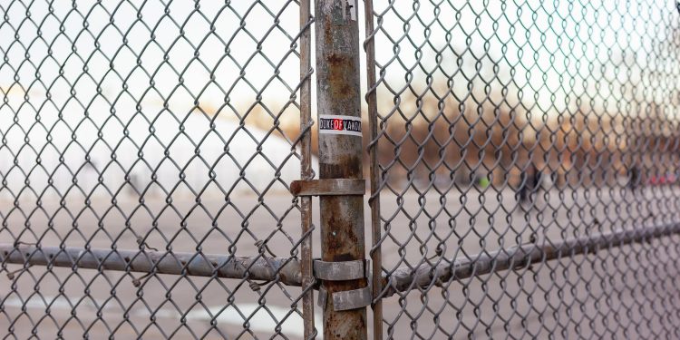 These Are the Perks of Professional Chain Link Fence Installation That You Can’t Disregard