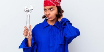 Juggling Maintenance? Let QByte AI Do the Heavy Lifting