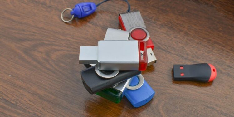 USB 3.0 vs USB 3.1: How to Choose the Right One?