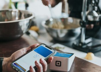 How to Choose the Best SMS Payment Service for Your Business