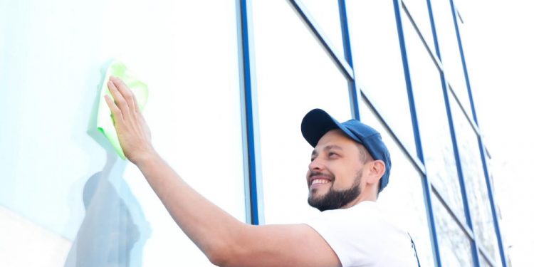 Residential Window Cleaning in Melbourne: The Key to Maintaining Your Home’s Value